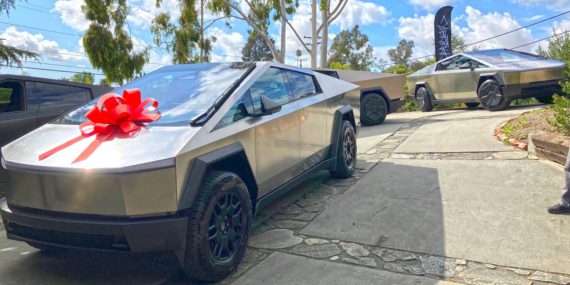 Tesla Cybertruck: Yenilikçi Tasarımıyla Geleceğin Elektrikli Pikaplarına Yol Açıyor