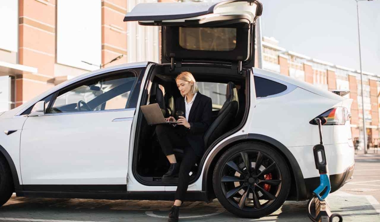 Kritik ABD seçimleri sonrasında Tesla hissesi rekorlar kırmaya devam ediyor